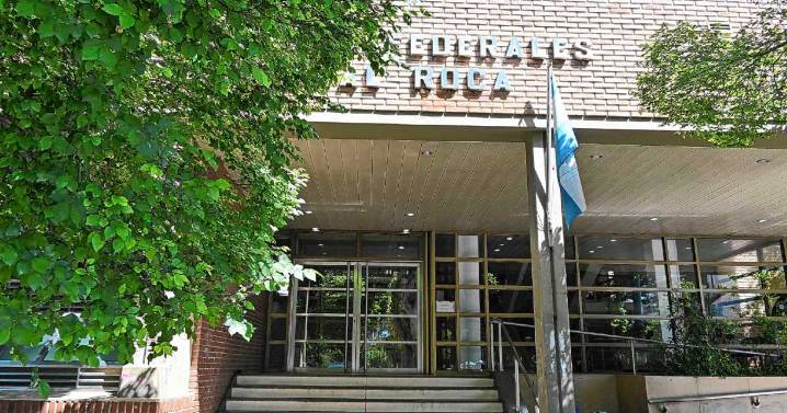 La condenaron a 10 años por dos causas de narcotráfico en Roca y seguirá cumpliendo la pena en su casa