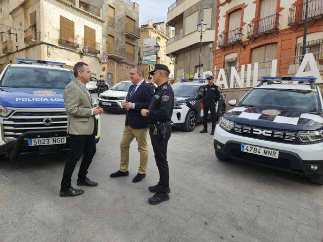 La Comunidad financia un nuevo vehículo policial para prestar servicio en zonas rurales de Abanilla