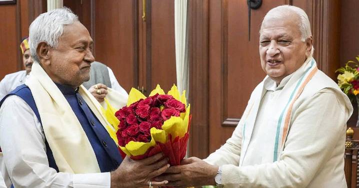 Nitish recommends House dissolution, oath