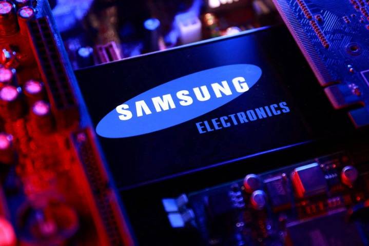 Exclusive-Samsung hikes memory chip prices by up to 60% as shortage worsens, sources say