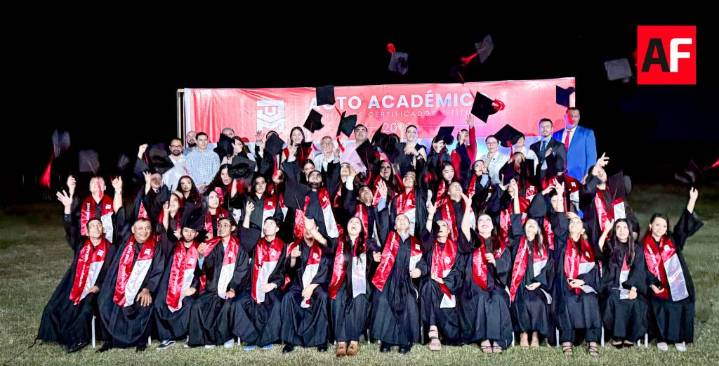 Universidad José Martí celebra acto académico con entrega de títulos y certificados a egresados de Medicina General, Fisioterapia y Entrenamiento Deportivo