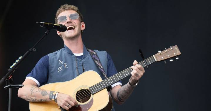 Chart-topping singer announced as headliner for new Edinburgh festival