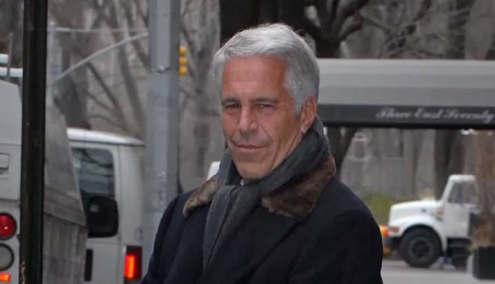 Gobierno de EEUU pide de nuevo revelar los testimonios del gran jurado en el caso Epstein