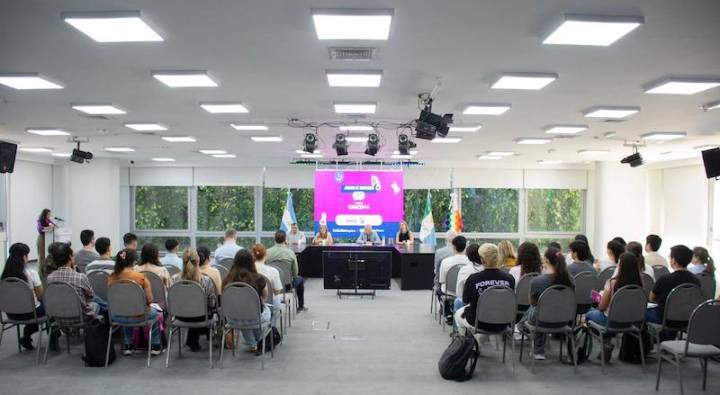 Becas “Chaco+i”: 35 estudiantes chaqueños iniciarán su primera experiencia en instituciones científicas de la provincia