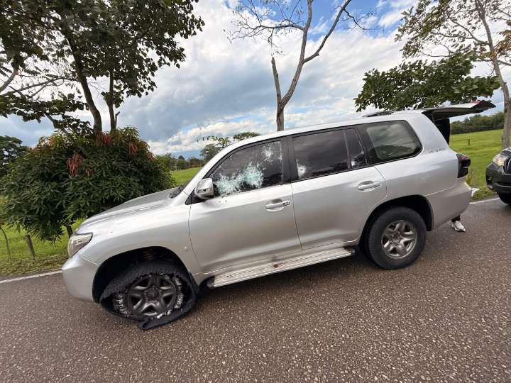 El gobernador de Arauca sufre un atentado en una carretera