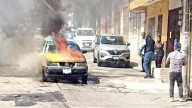 Taxi se Quema Mientras Circulaba en Calles de Córdoba, Veracruz