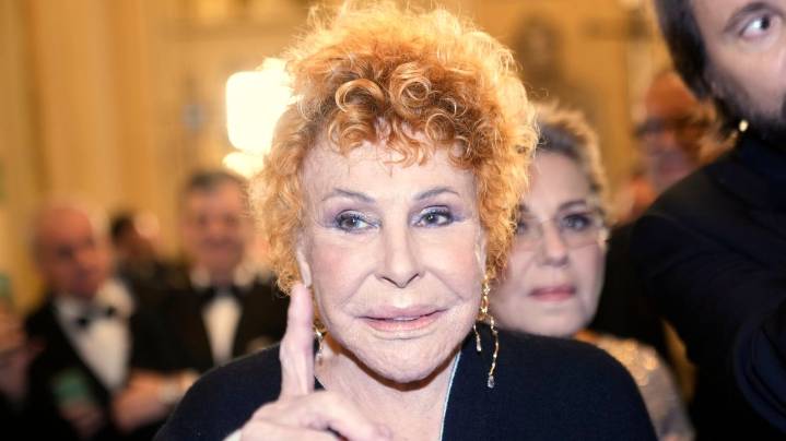 Beloved Italian singer Ornella Vanoni, whose iconic career spanned 70 years, dies at 91