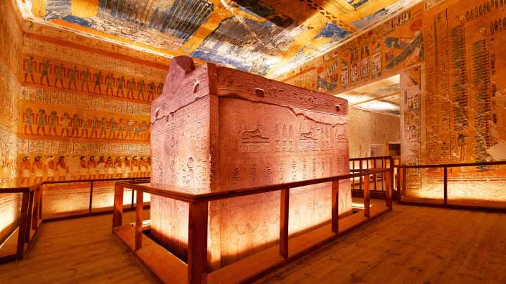 Archaeologists In Egypt Discover Hundreds Of Forgotten Figurines Pointing To A Pharaoh's Stolen Tomb