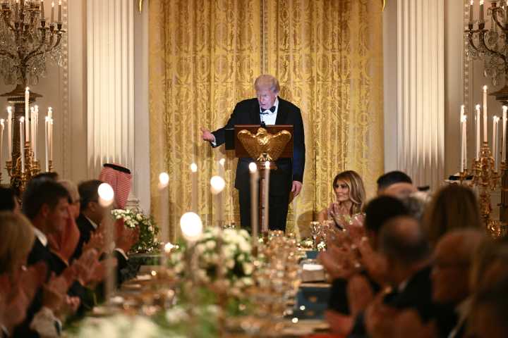 Ron Johnson Says US “Can’t Afford” $2K Checks as Trump Feasts With Billionaires