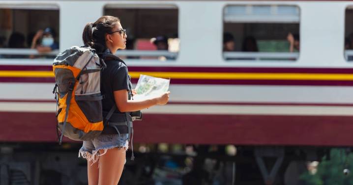 'I'm a female backpacker and you won't believe what I happened on sleeper bus'