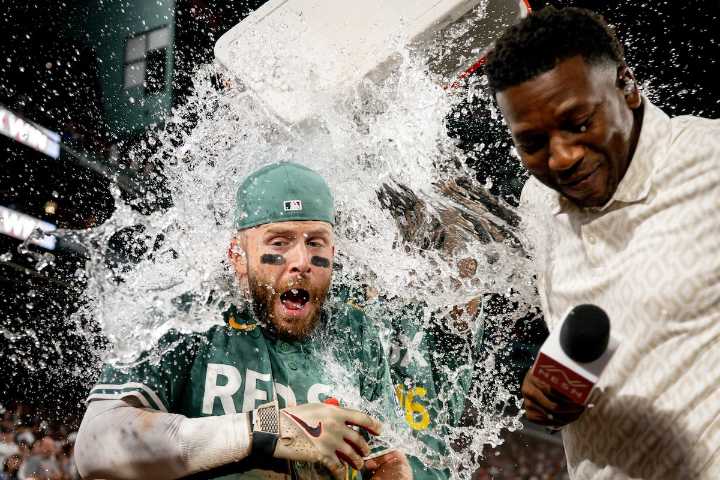 Trevor Story le quita un problema de encima a los Medias Rojas de Boston para 2026