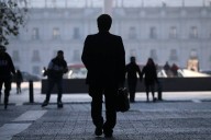 INE: Desempleo nacional bajó a 8,4% y en mujeres cayó 0,5 puntos