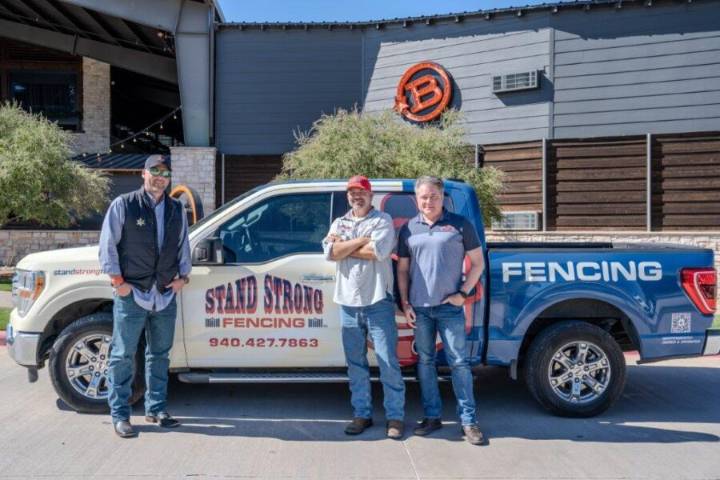 Stand Strong Fencing honors veterans with November giveback campaign