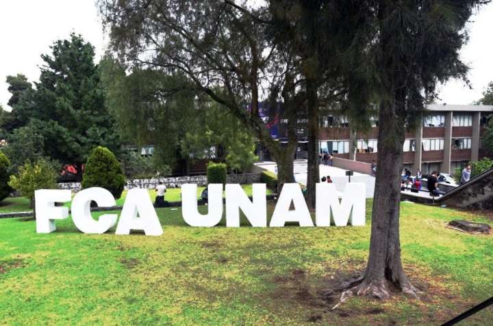 FCA anuncia regreso a clases en línea; estudiantes mantienen paro y rechazan decisión