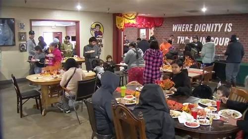 Hundreds line up for Thanksgiving meal at Poverello House weeks after government shutdown