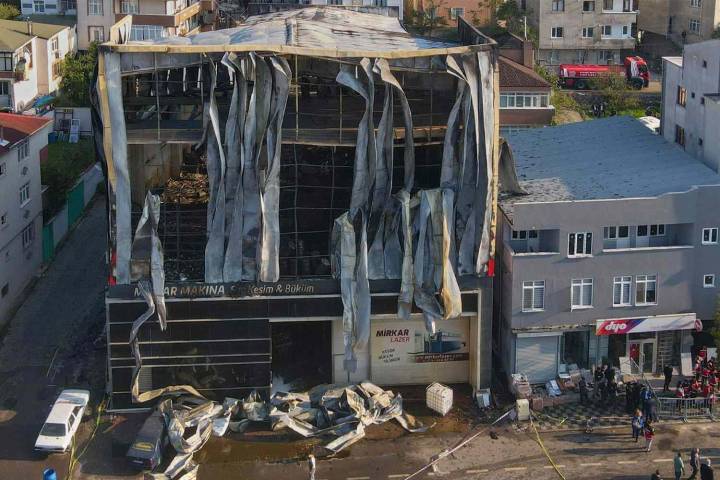 6 People Killed, at Least 4 Others Injured in Fire at Turkish Perfume Factory