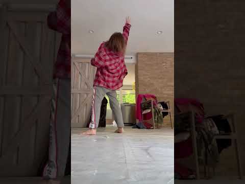 "Orange Is the New Black" star Taryn Manning bares it all