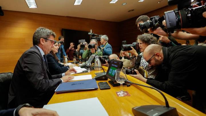 Mazón comparece hoy en el Congreso en la comisión de la dana, el escenario menos deseado