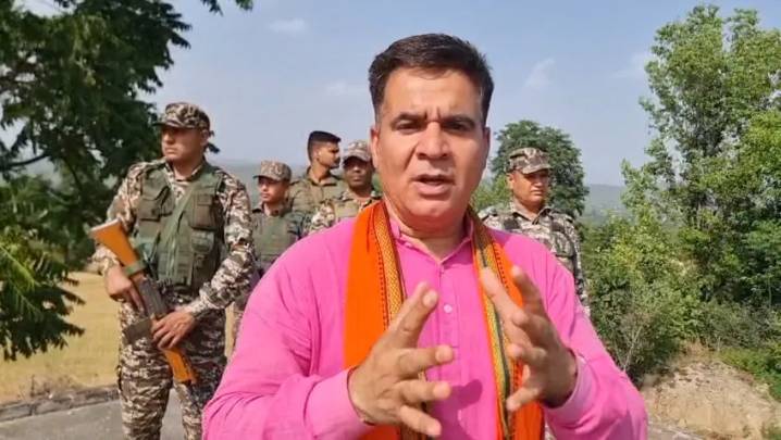 Ravinder Raina accuses NC of ‘disrespecting’ MP Aga Ruhullah