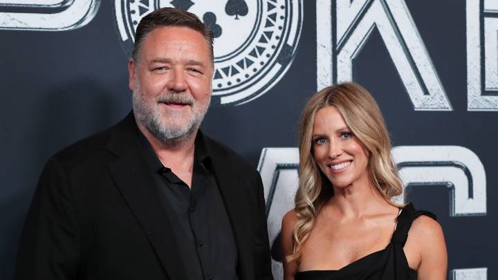 Russell Crowe clarifies age gap between himself and girlfriend amid dramatic transformation