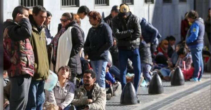 Empleo formal: la caída en el sector privado fue seis veces mayor que el público