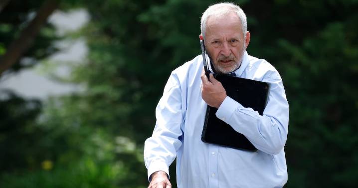 Harvard’s Slutty Professor ‘Stepping Back’ as He Grovels Over Epstein Emails