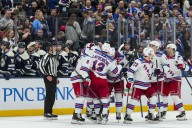 Deadspin | Rangers pursue second straight home win in clash vs. Red Wings