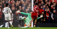 Liverpool vence a un Real Madrid sin respuestas y le arrebata el invicto en la Champions League