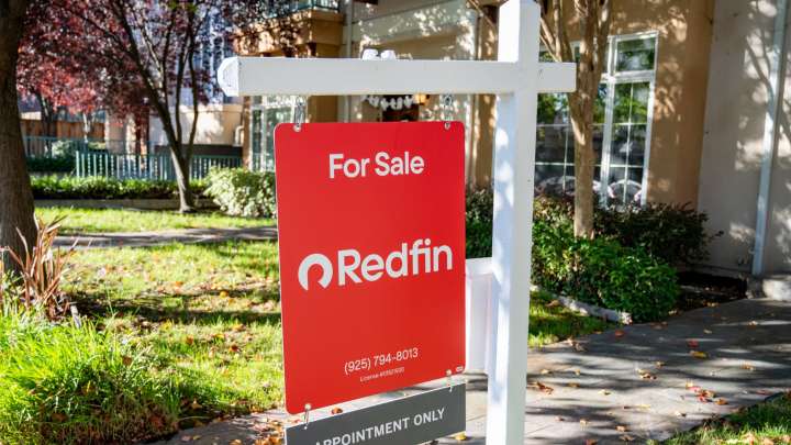 October existing home sales see small gain, but supply is dropping