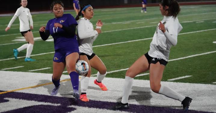 Mohave girls soccer plays to 2-2 draw against Lake Havasu