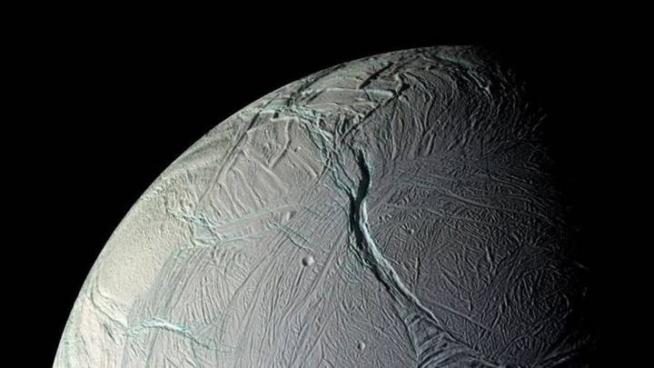 Heat leaking from Saturn's ocean moon Enceladus bolsters its case as an abode for life