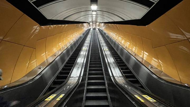 La estación de tren más profunda del planeta Tierra: a 100 metros bajo tierra y con túneles infinitos