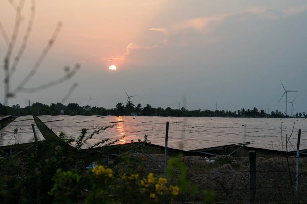 El dominio de China en tecnología verde trastorna la política climática mundial