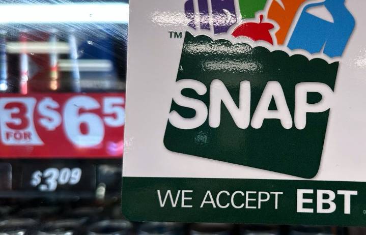 Supreme Court issues emergency order to block full SNAP food aid payments