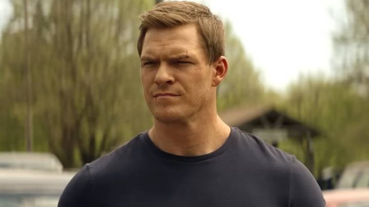 Reacher Star Alan Ritchson Named This Legendary Comedian His 'Hero'