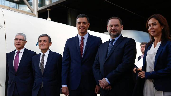 La prensa internacional coloca a Sánchez al "borde del abismo" tras la entrada de Ábalos en prisión