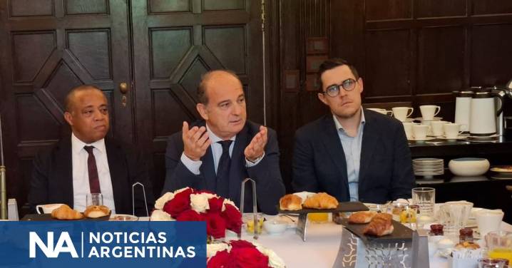 Empresa aérea de los Emiratos Árabes fortalece su operatoria en Argentina