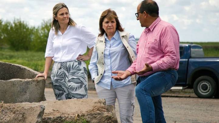 Bullrich recorrió zonas inundadas en la provincia de Buenos Aires: prometió ayuda