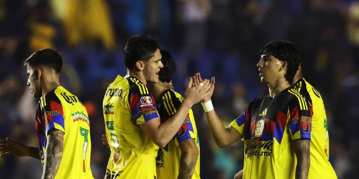 Martinoli y el Doctor García acusan de “capricho” el horario del América vs Rayados para los cuartos de final