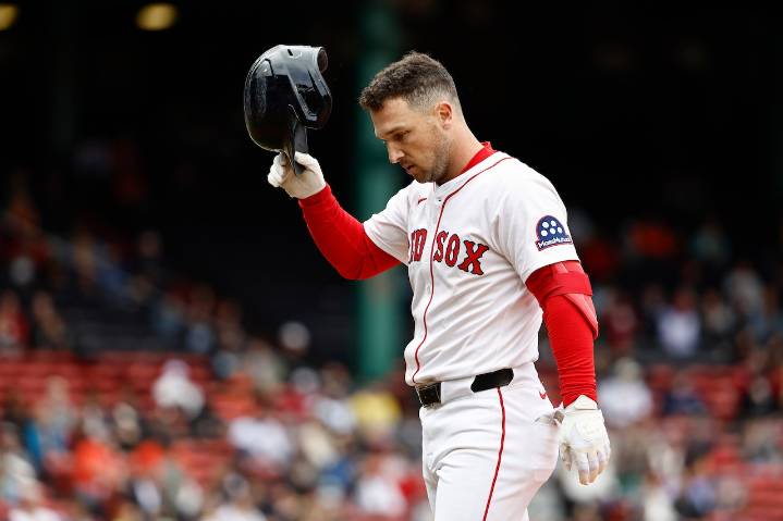 Alex Bregman informs Red Sox of opt-out decision, is officially a free agent