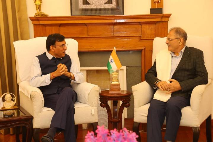 LG Kavinder Gupta Meets Union Sports Minister Mansukh Mandaviya In Delhi