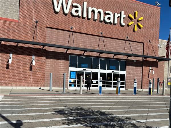 What's open on Thanksgiving? Not much, as many stores rest