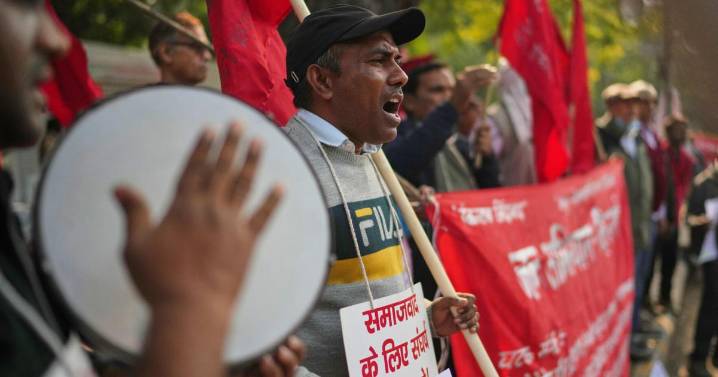 Sindicatos en India celebran protestas nacionales contra las nuevas normas laborales