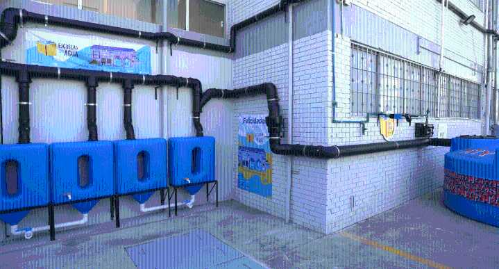 Monterrey inaugura sistemas de captación de agua en escuelas