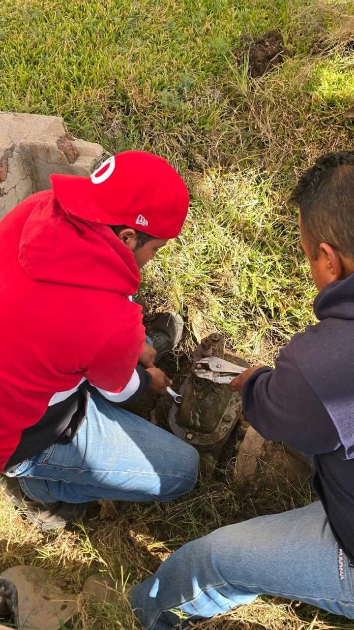 Interapas da mantenimiento a redes de agua en colonias del sur de la ciudad