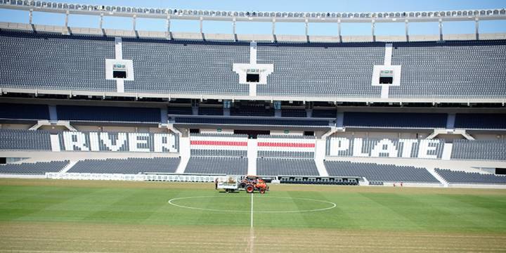 River Plate comenzó con los trabajos de renovación del césped del Monumental: los detalles del procedimiento