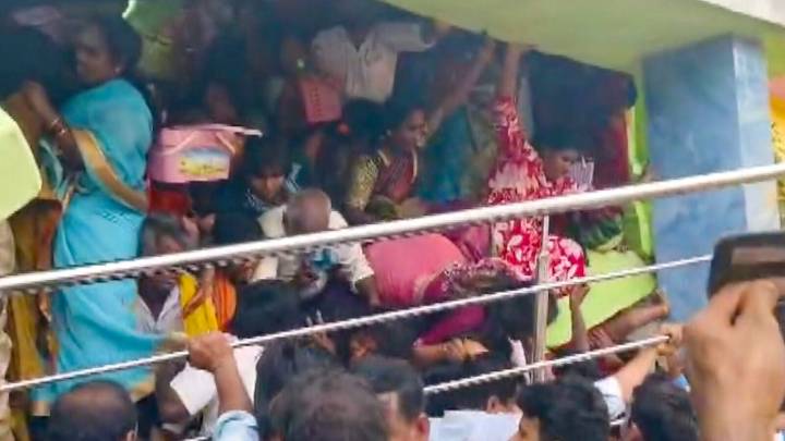What caused Andhra Temple stampede that killed 10? All you need to know