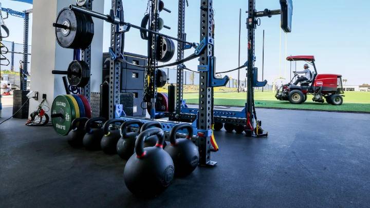 NFL players react to league's grievance over team report cards