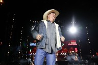 Watch 'Garth Brooks Backstage & Behind-the-Scenes' TalkShopLive Stream