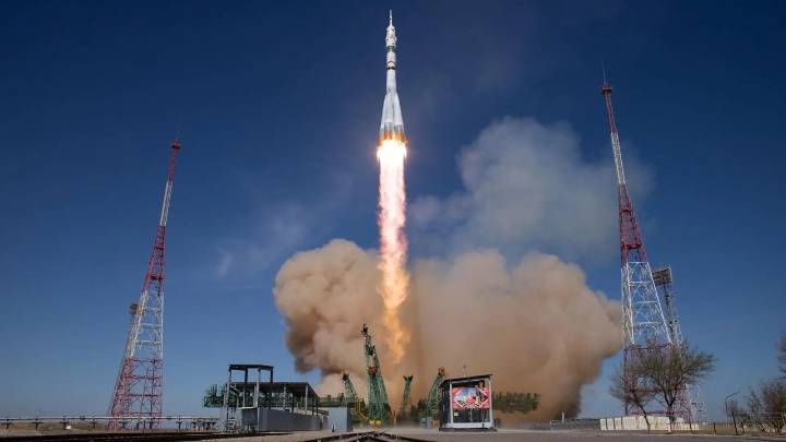 Watch NASA astronaut, 2 cosmonauts launch to the International Space Station on Thanksgiving morning